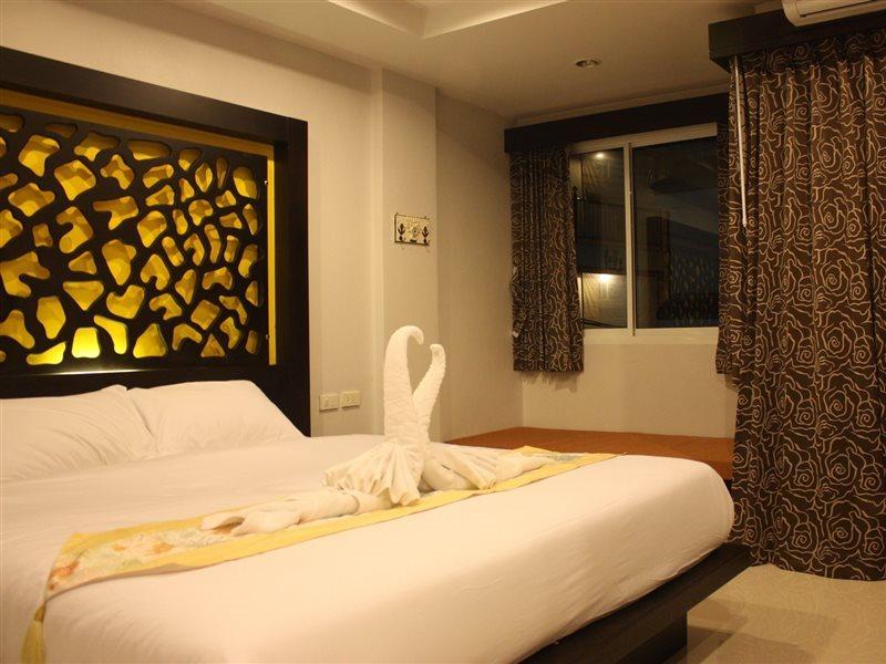The Silk Hill Hotel Patong Exteriör bild