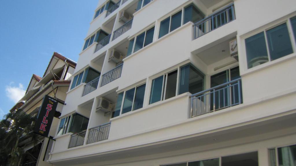 The Silk Hill Hotel Patong Rum bild