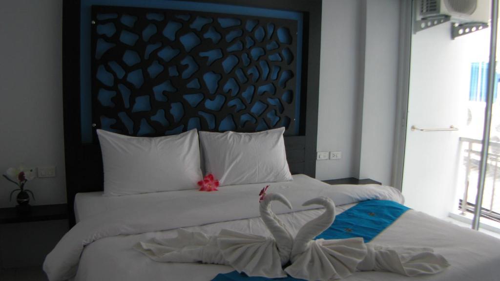 The Silk Hill Hotel Patong Rum bild