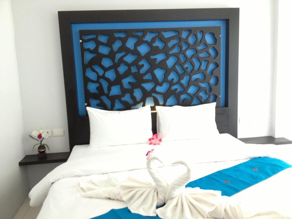 The Silk Hill Hotel Patong Rum bild