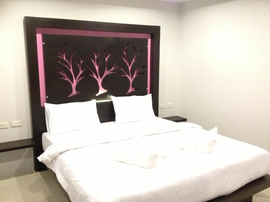 The Silk Hill Hotel Patong Rum bild