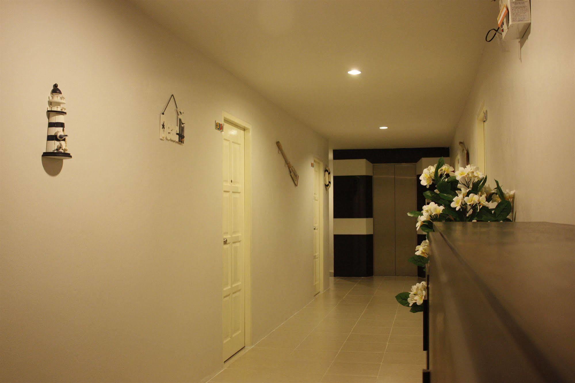 The Silk Hill Hotel Patong Exteriör bild